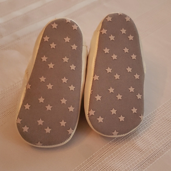 Baby girl unicorn shoes/booties - Picture 2 of 5